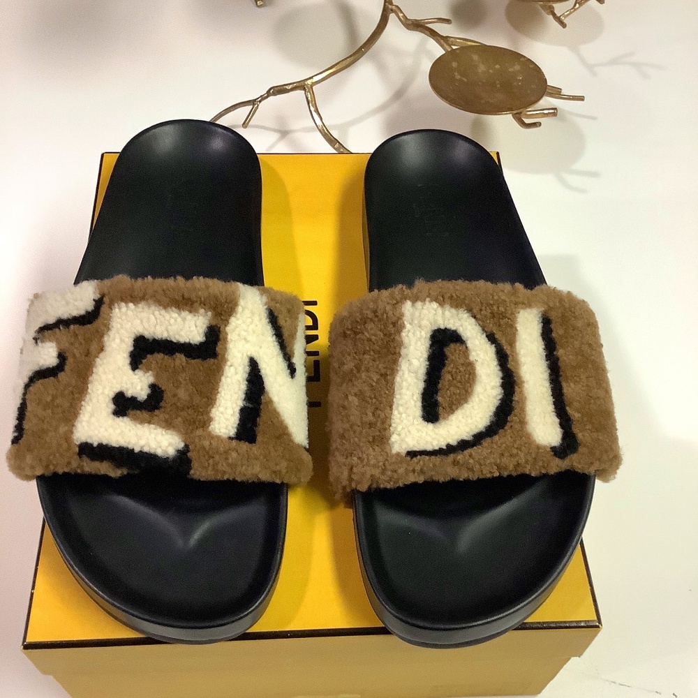 **  SOLD  **  Fendi Men’s Slides